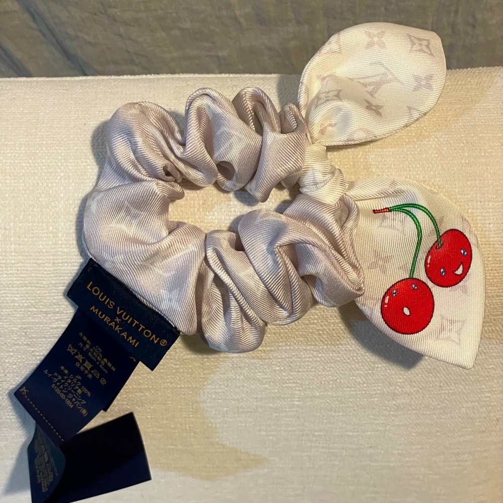 Louis Vuitton x Murakami cherries hair Scrunchie in white and gray